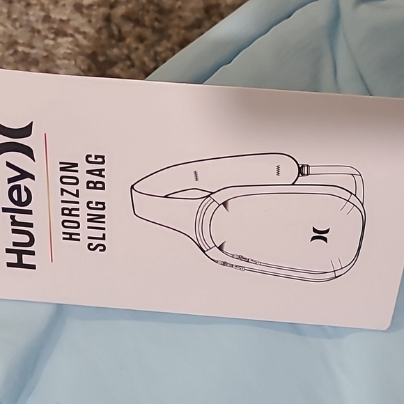 Hurley Horizon Sling Bag - Picture 2 of 8